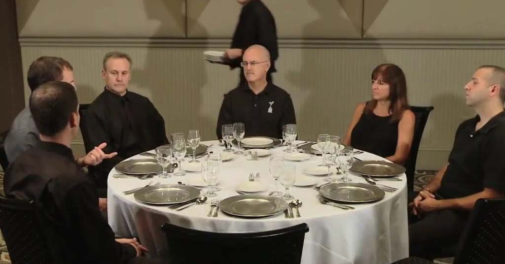 etikette restauranter Frankrig