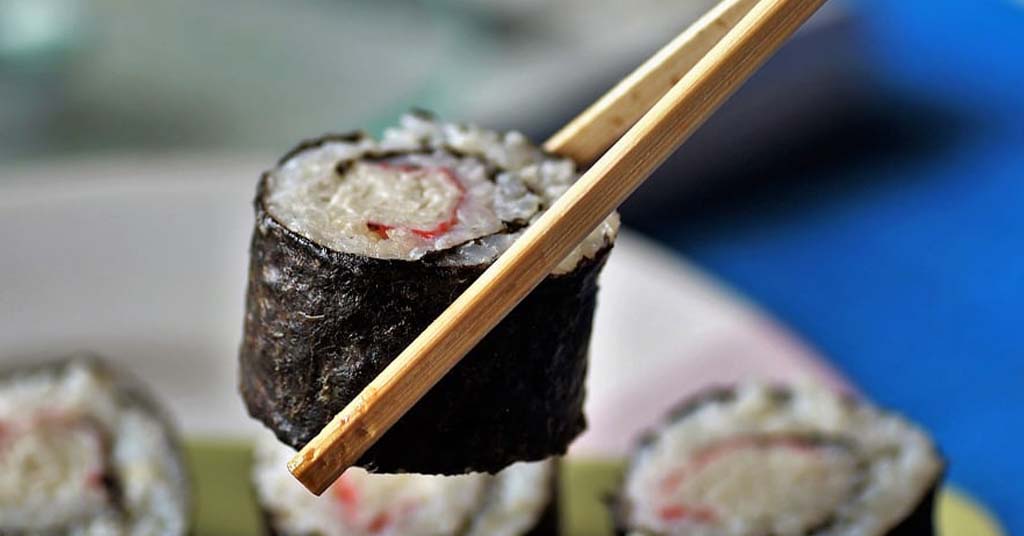 hvordan man spiser sushi