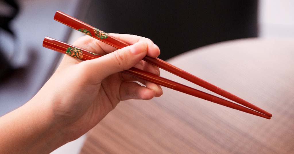 hvordan man spiser sushi