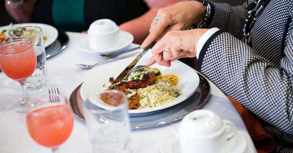 etikette restauranter Frankrig